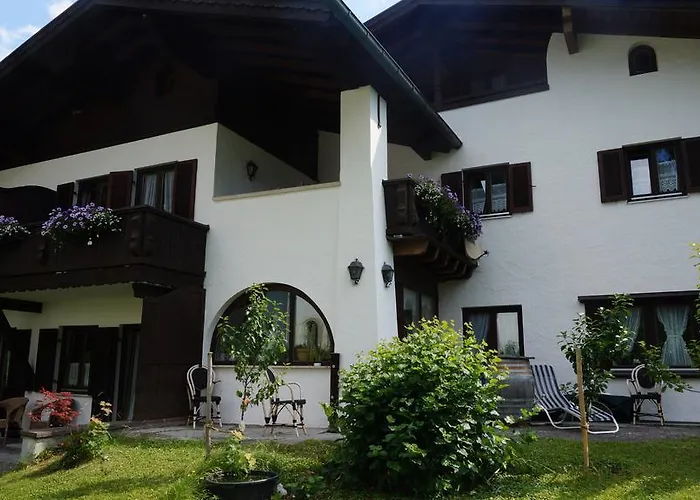Gaestehaus Brigitte Гостьовий будинок Гарміш-Партенкірхен
